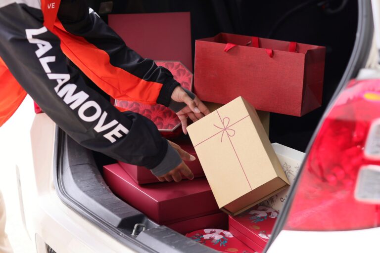 เรียกปุ๊บส่งปั๊บ! ลาลามูฟ เตรียมส่งความสุขในช่วงเทศกาลปีใหม่ 2567  ตั้งเป้ายอดขนส่งเติบโตขึ้น 60%