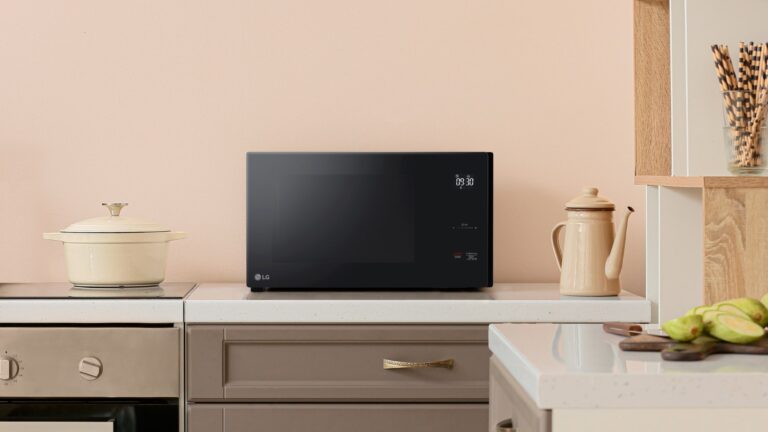แอลจีรุกตลาดไมโครเวฟ เปิดตัว LG Neo Chef TM ไมโครเวฟทรงประสิทธิภาพไลน์อัปใหม่สำหรับตลาดประเทศไทย