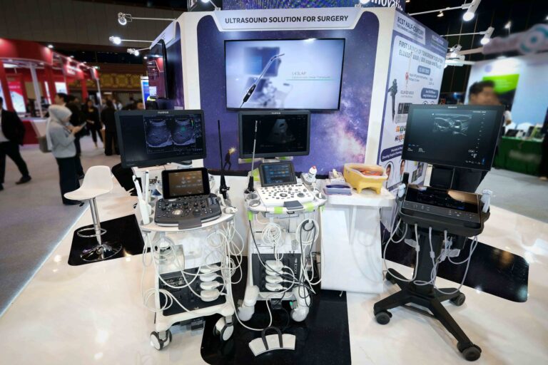 ฟูจิฟิล์ม พลิกโฉมวงการส่องกล้อง เปิดตัวเครื่อง ELUXEO® 8000 และกล้องส่องกระเพาะอาหารรุ่น 800 Series ครั้งแรกในไทยที่งานประชุมวิชาการ ราชวิทยาลัยศัลยแพทย์แห่งประเทศไทย (RCST 2025)