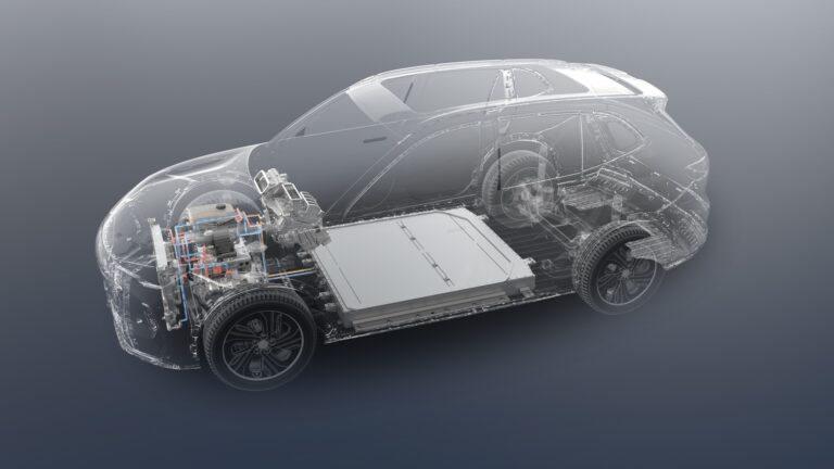 GEELY เดินหน้ารุกตลาดพลังงานใหม่ เผยโฉม EM-i Super Hybrid นิยามใหม่ของระบบปลั๊กอินไฮบริดอัจฉริยะ