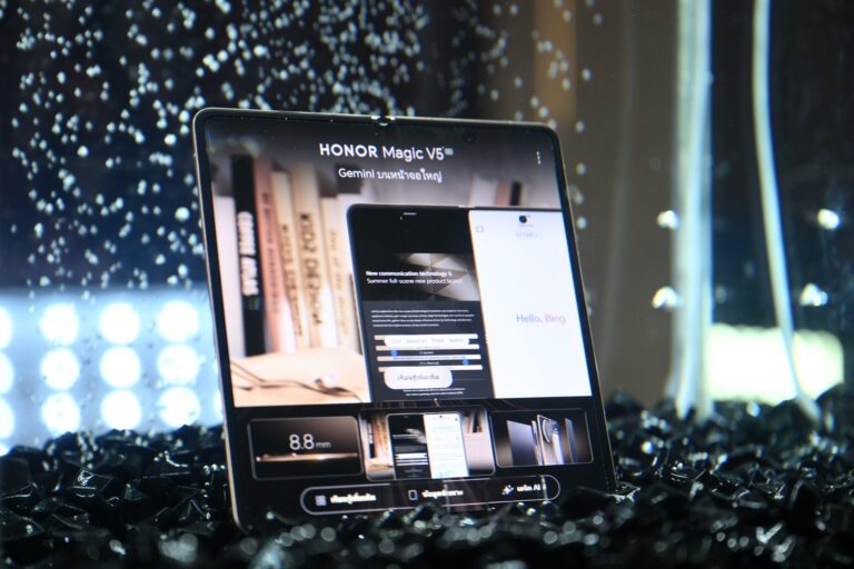 เปิดตัว! HONOR Magic V5 สมาร์ตโฟนจอพับที่บางที่สุดในโลก เปิดราคา 57,990 บาท
