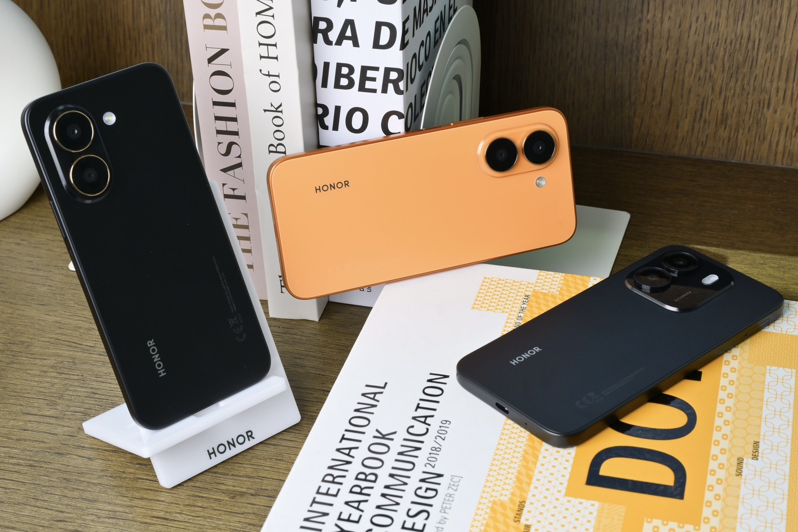 HONOR X7e เปิดตัววางจำหน่ายในไทย ราคาเริ่ม 7,999 บาท ชูแบต 7,500mAh พร้อมด้วยอุปกรณ์สวมใส่และอุปกรณ์เสริมอัจฉริยะมากมาย